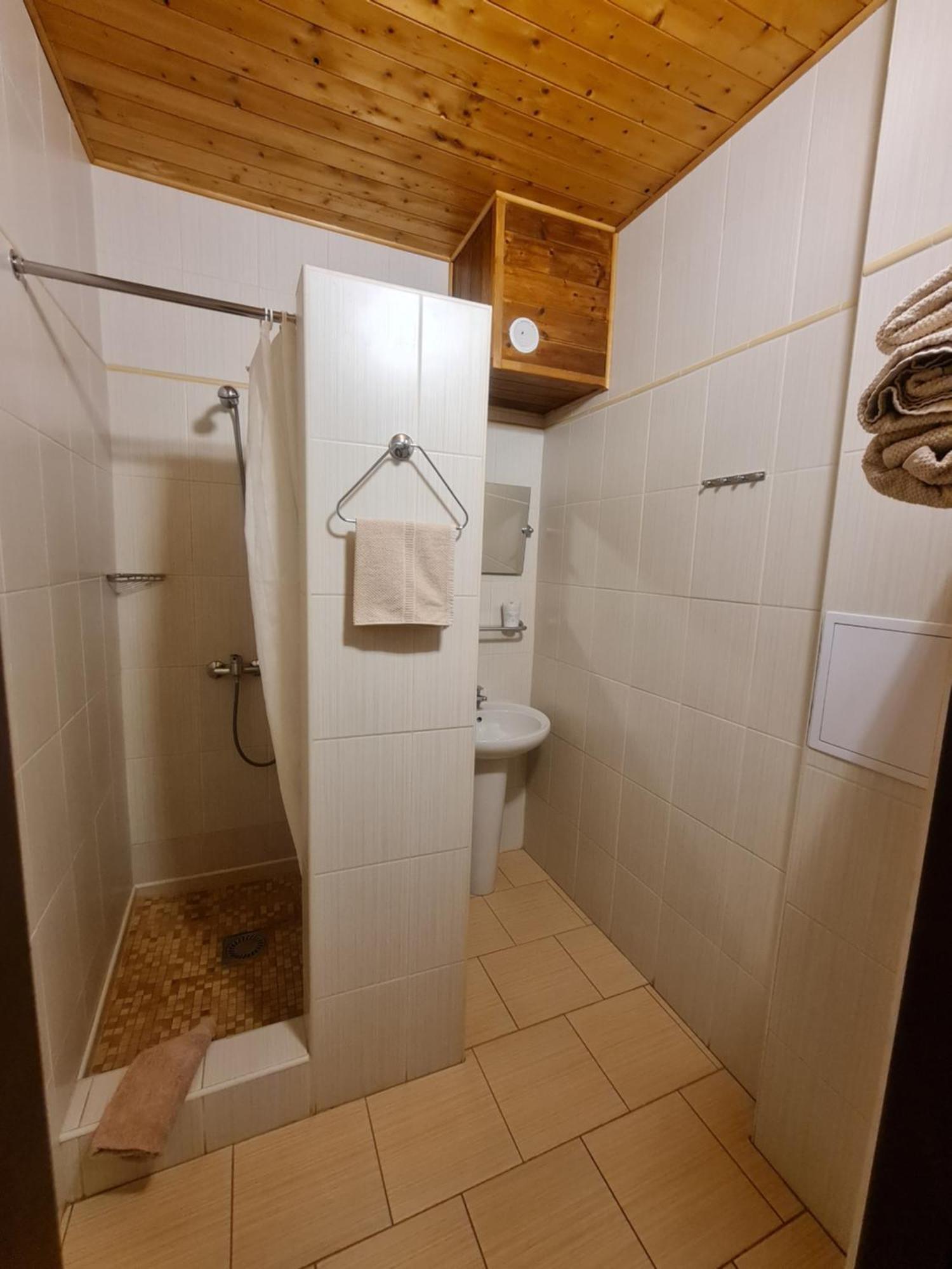 Garni Hotel Asas*** Мост Екстер'єр фото