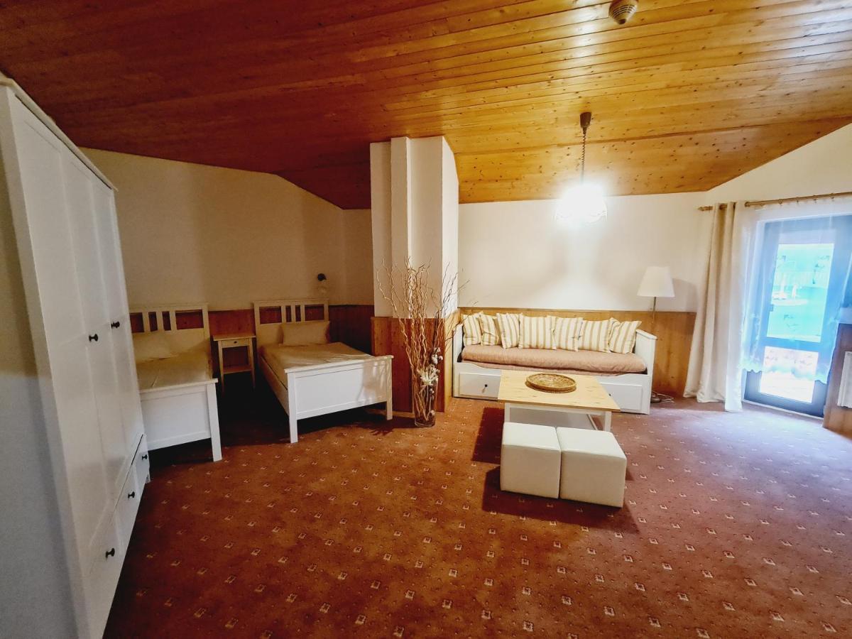 Garni Hotel Asas*** Мост Екстер'єр фото
