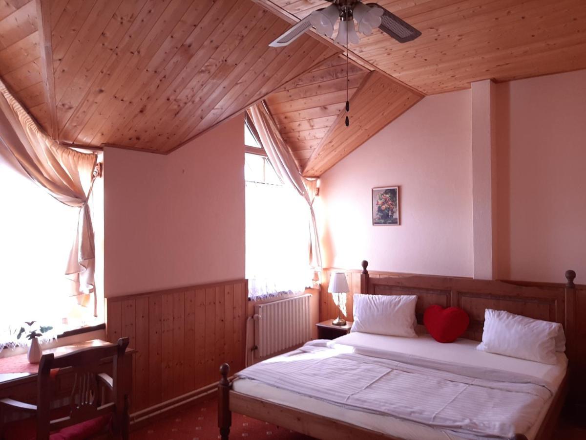 Garni Hotel Asas*** Мост Екстер'єр фото