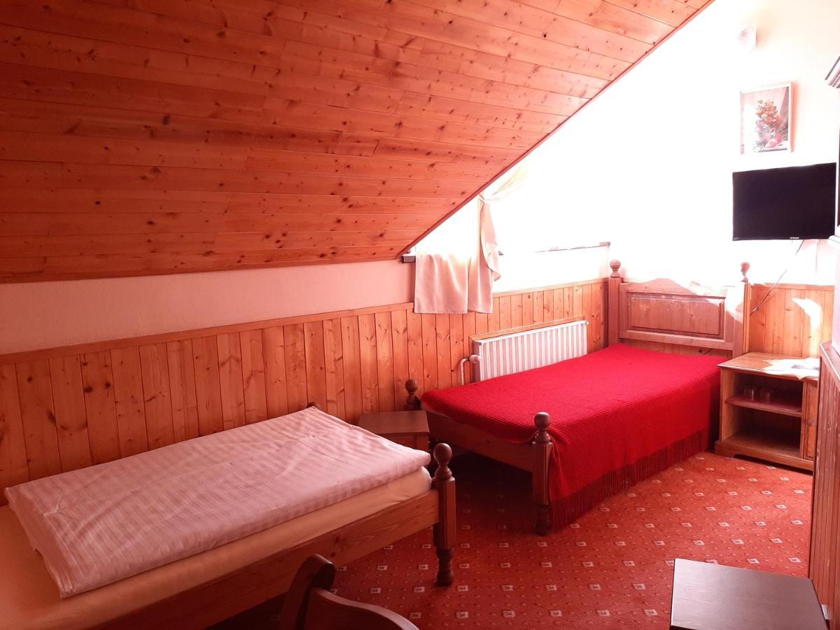 Garni Hotel Asas*** Мост Екстер'єр фото