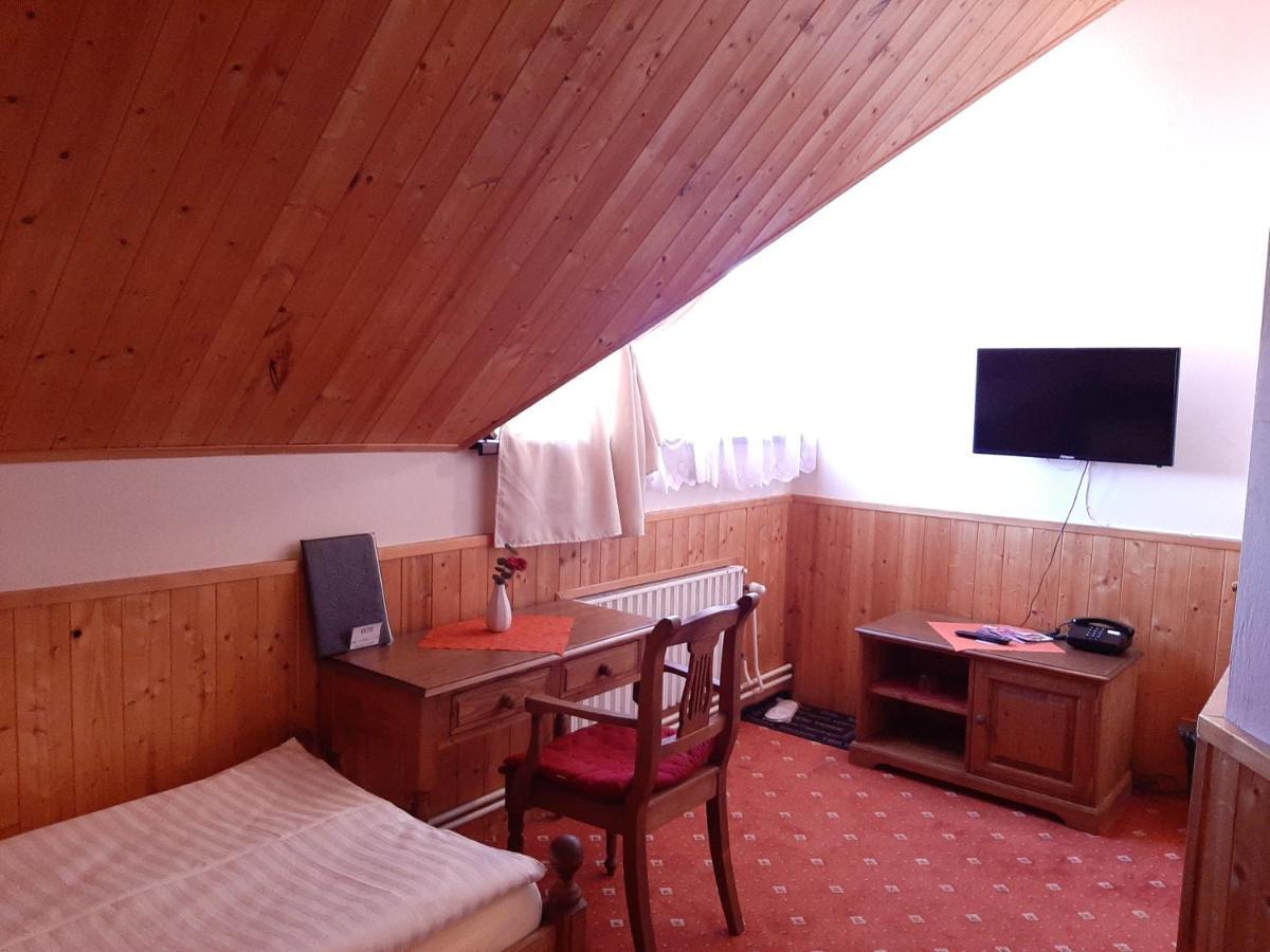 Garni Hotel Asas*** Мост Екстер'єр фото
