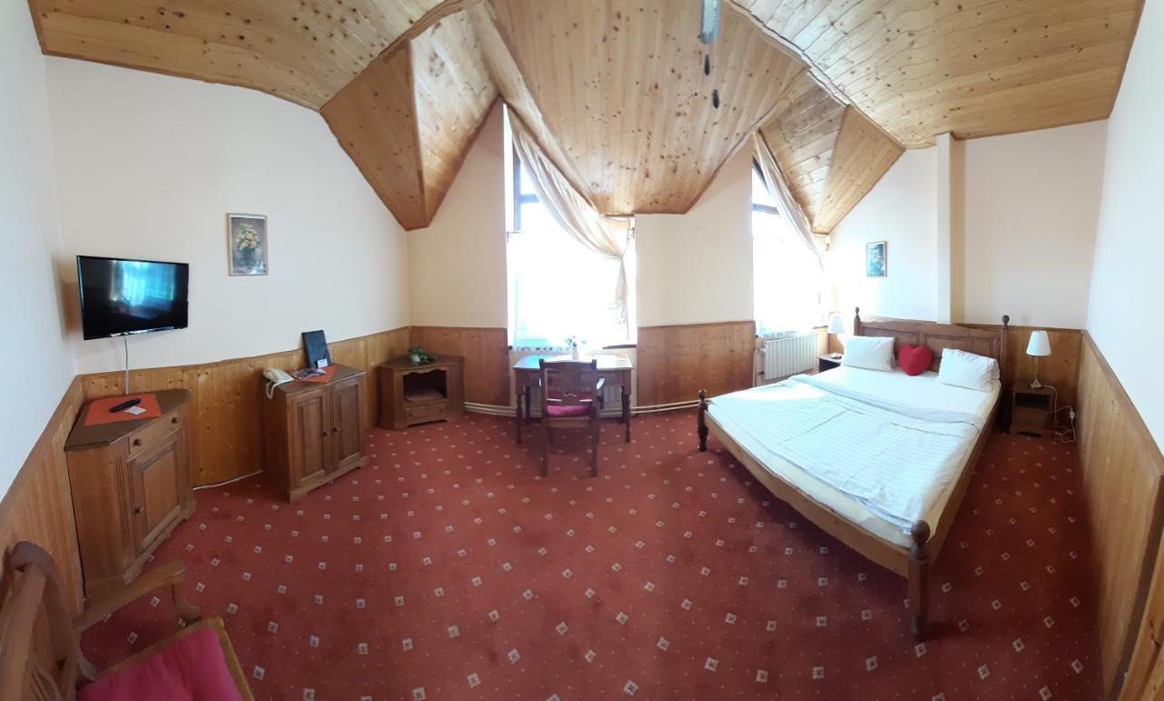 Garni Hotel Asas*** Мост Екстер'єр фото